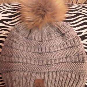 Pom-pom Beanie